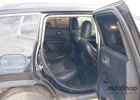 2018 Jeep Compass Trailhawk 4X4 z USA, uszkodzony, nr VIN 3C4NJDDB5JT501735